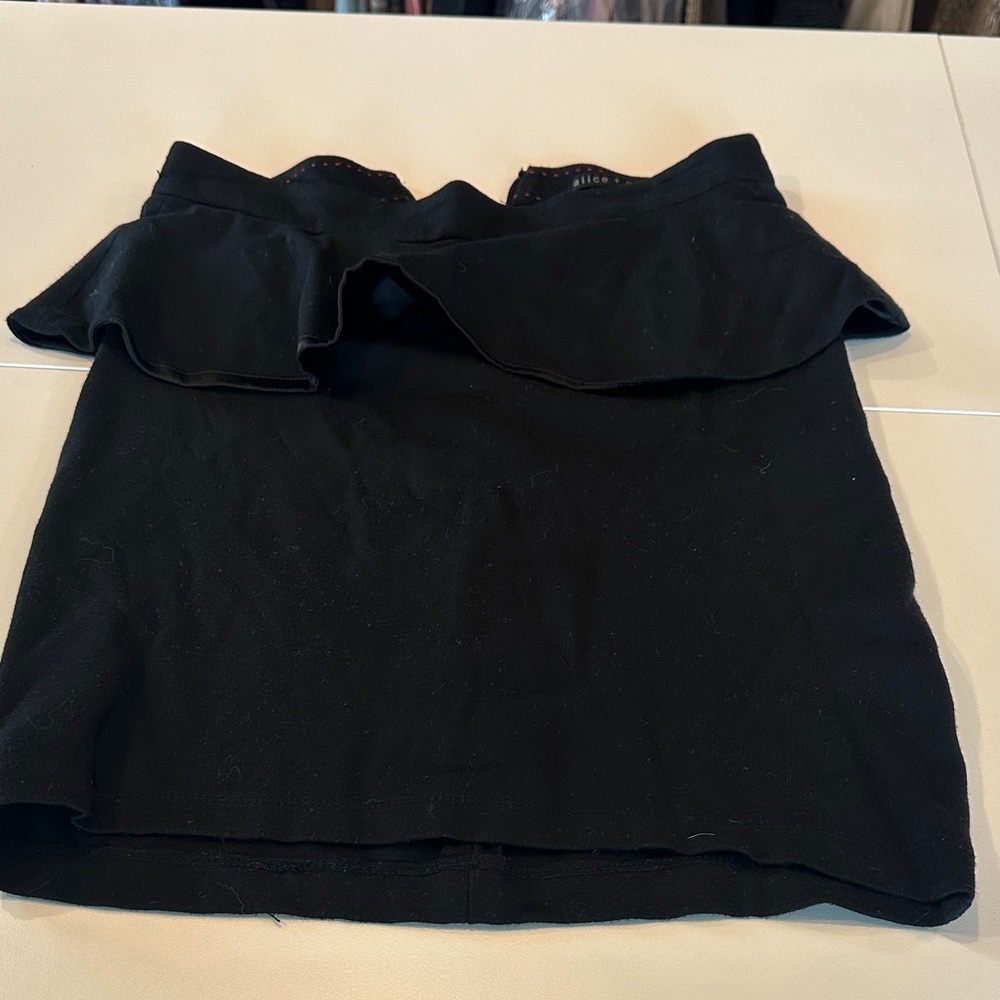 Alice + Olivia Black Ruffled Mini Skirt
